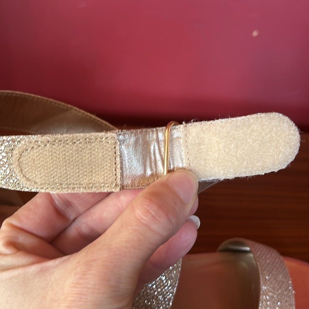 Like new Dream Paris gold sparkling Strappy sandals - Picture 7 of 16